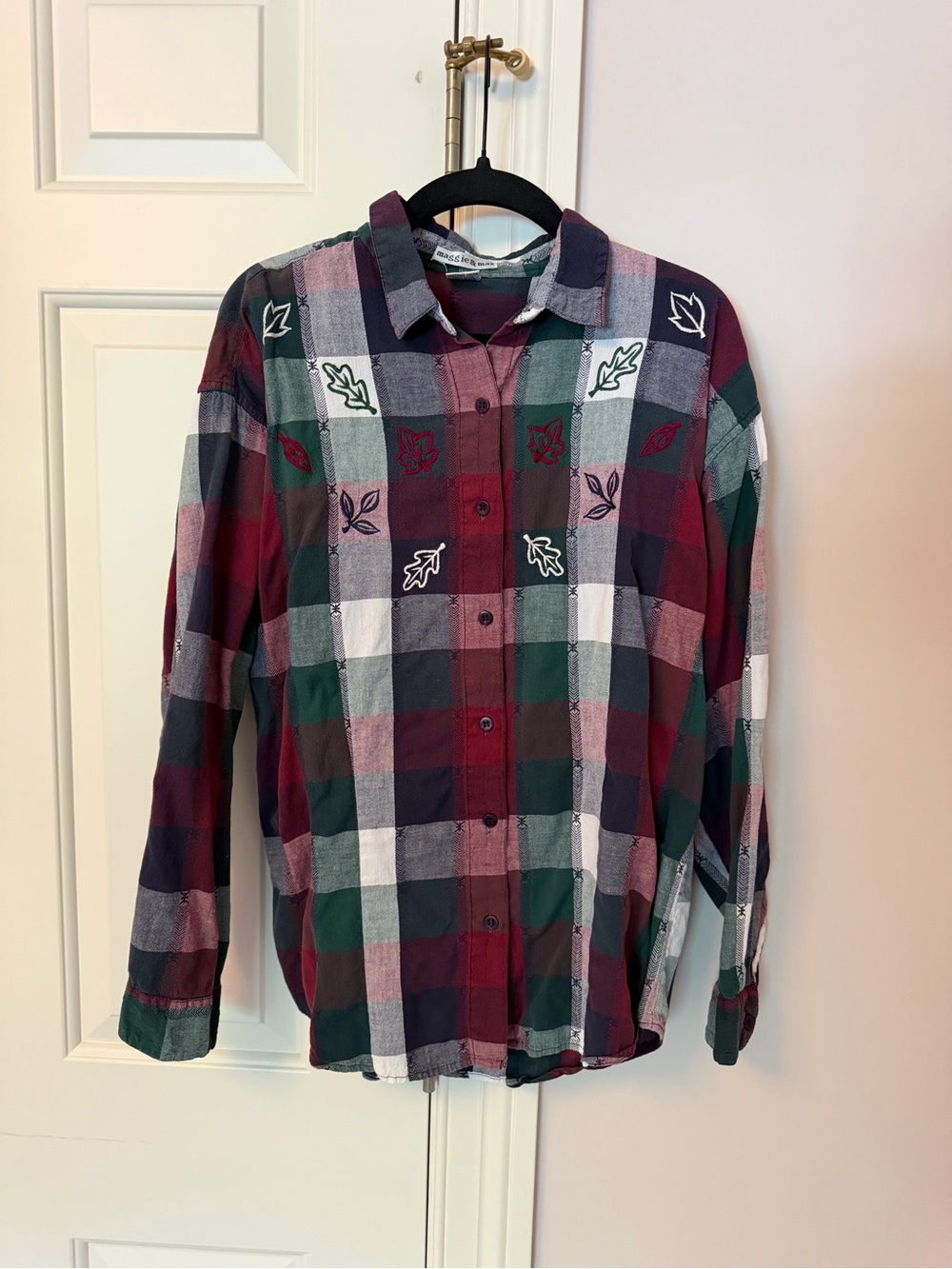 Plaid Button-Up Shirt with Embroidered Leaves - Burgundy Green - Vintage